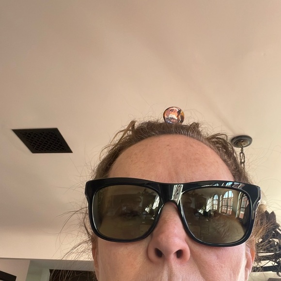 Stunning “Gucci” Wayfarer Sunglasses NWT - Picture 9 of 11